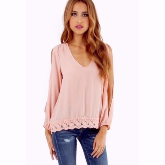 Tobi Tops - Tobi Open Split Sleeve Cold Shoulder Lace Top S